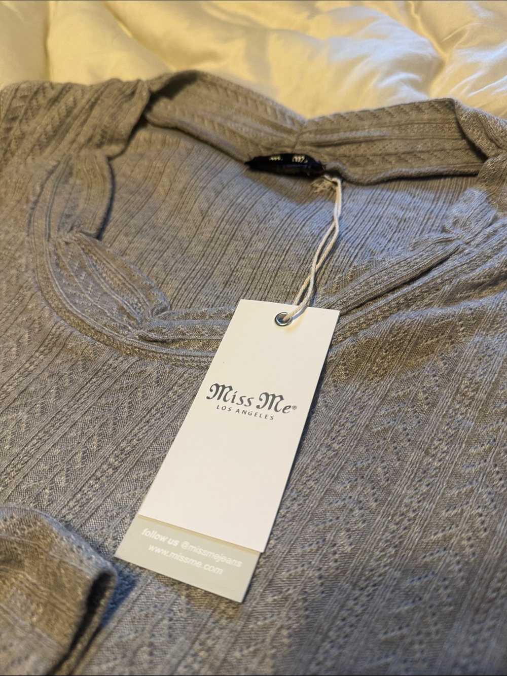 Miss Me Men's Light Gray Ribbed V-Neck Sweater